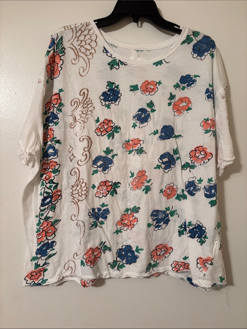 We The Free White Short-Sleeve Floral Tee with Blue & Coral Roses